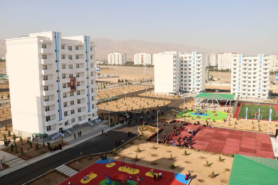 Türkmenistan’da hayata geçirilen 9 katlı toplu konut projesinin 1. etap HVAC mühendislik uygulaması.